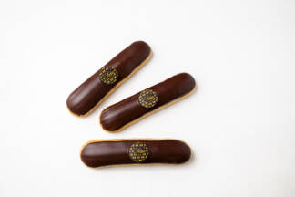 Éclair au chocolat